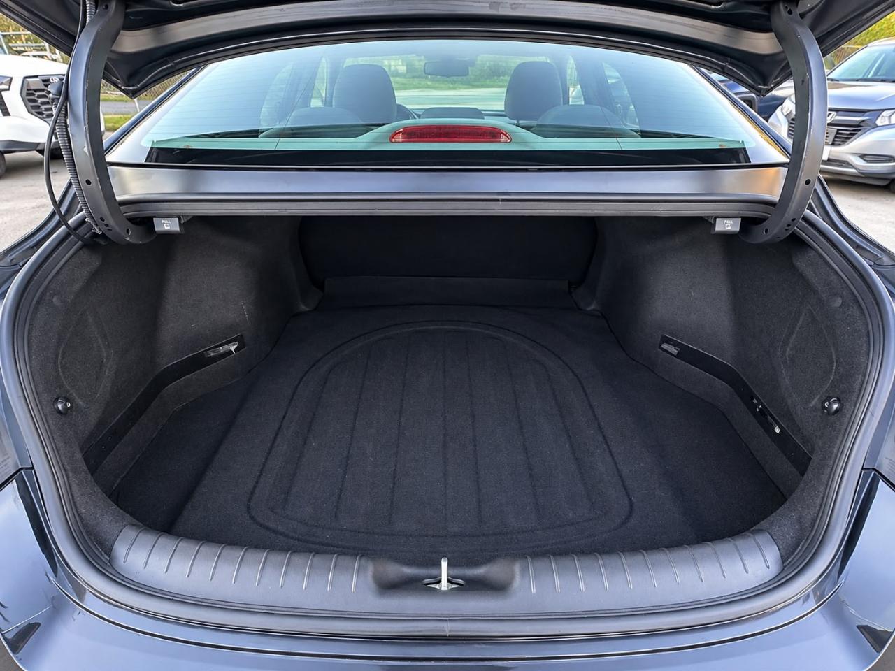 Hyundai Elantra SE 2024