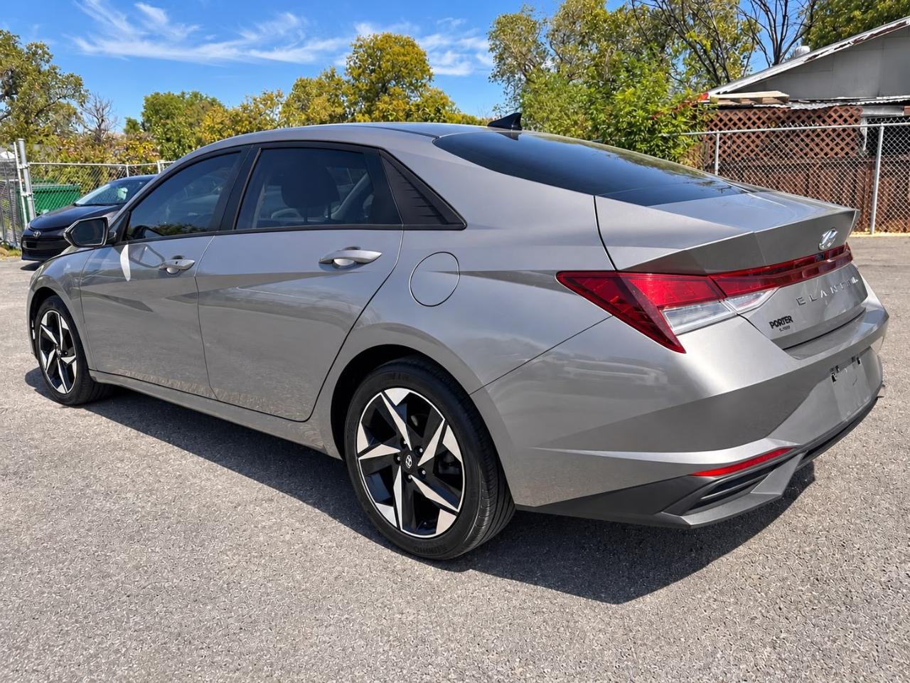 Hyundai Elantra  2023