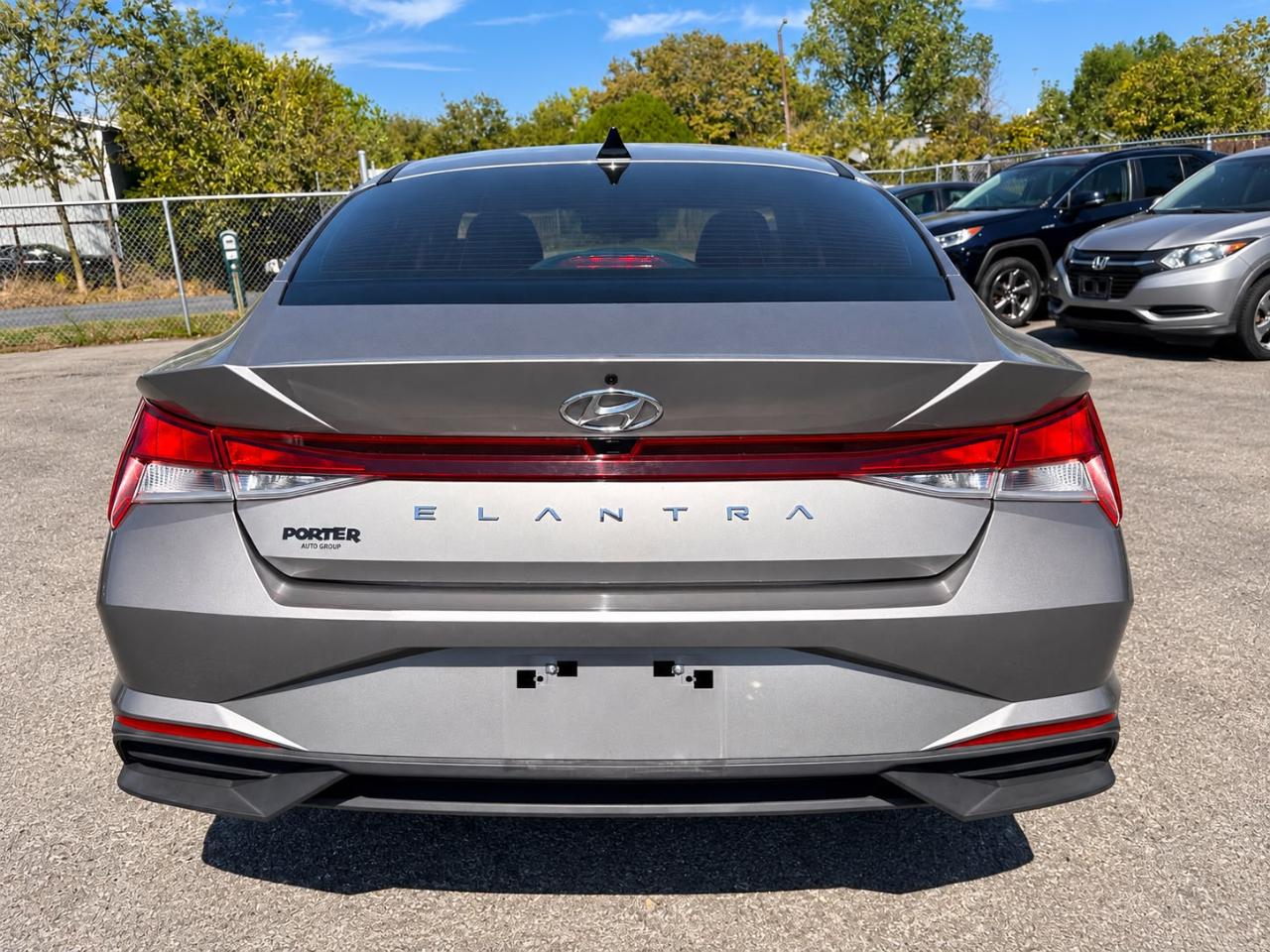 Hyundai Elantra  2023