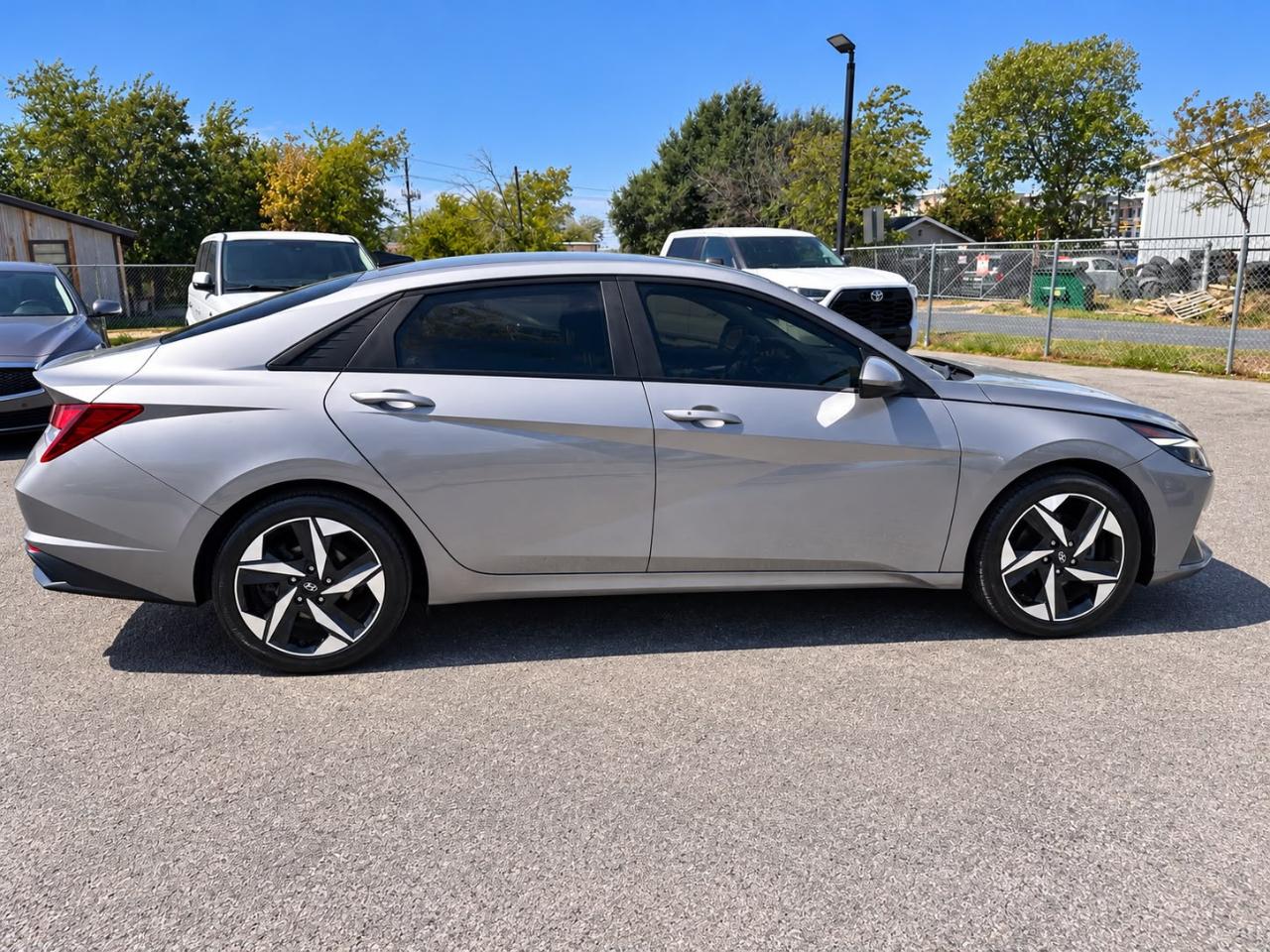 Hyundai Elantra  2023