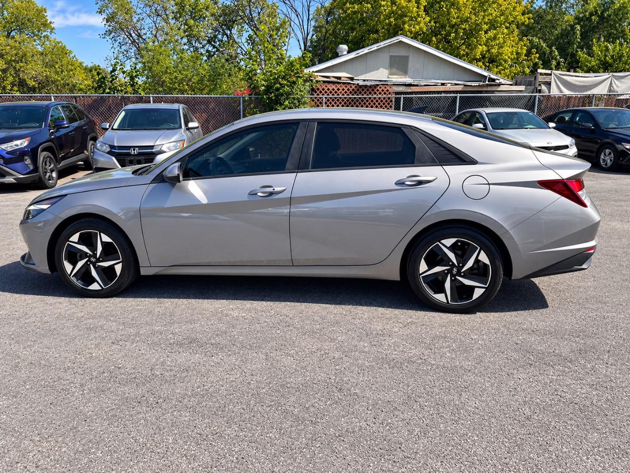 Hyundai Elantra  2023
