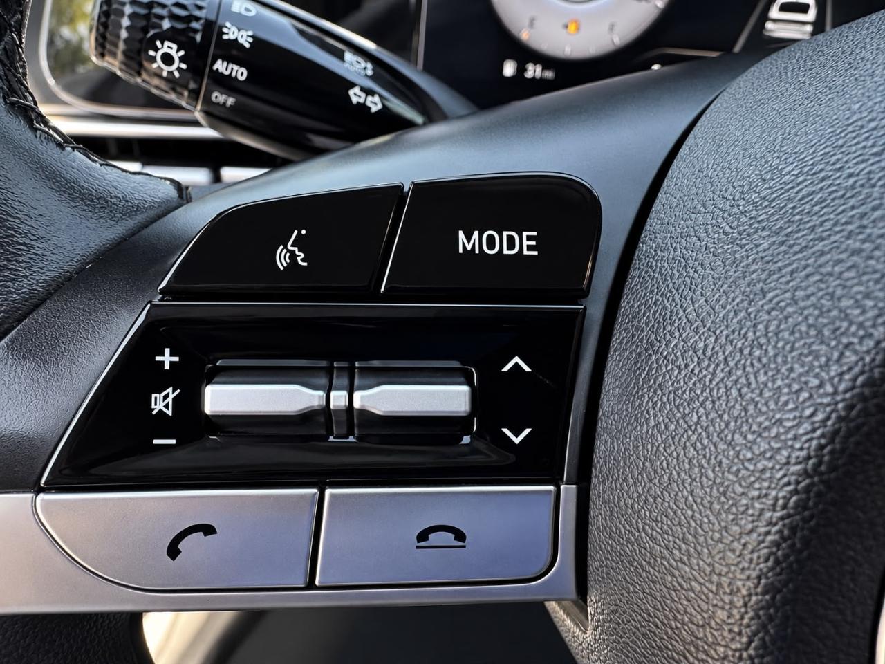 Hyundai Elantra  2023
