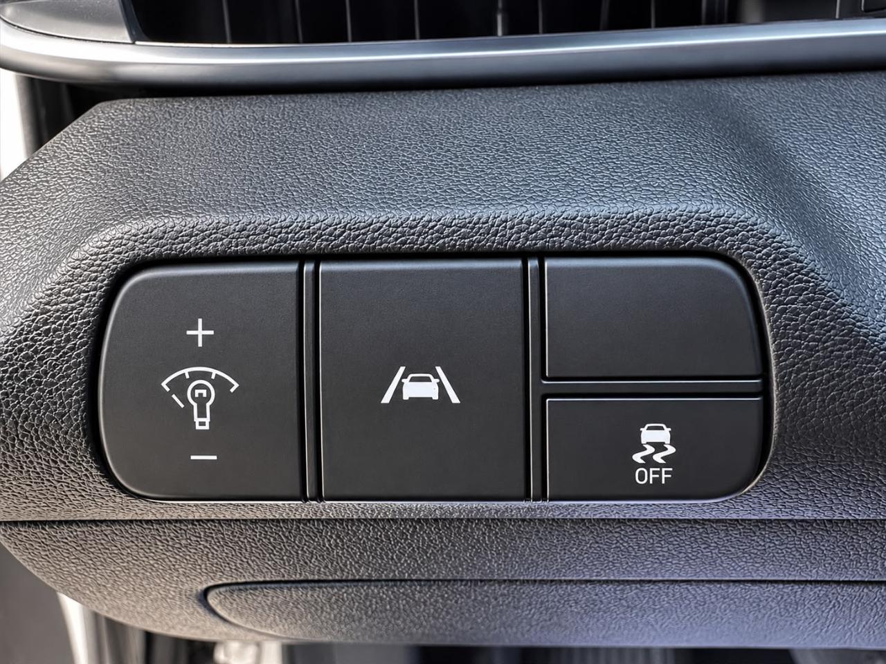 Hyundai Elantra  2023