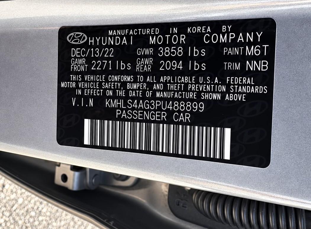 Hyundai Elantra  2023