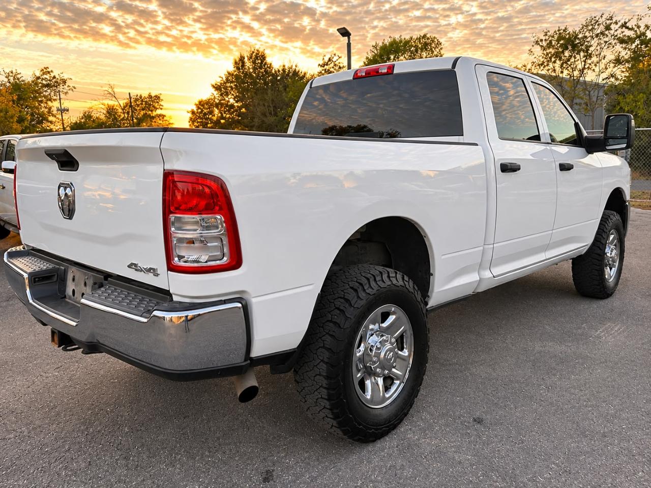 RAM 2500 Tradesman Crew Cab SWB 4WD 2023