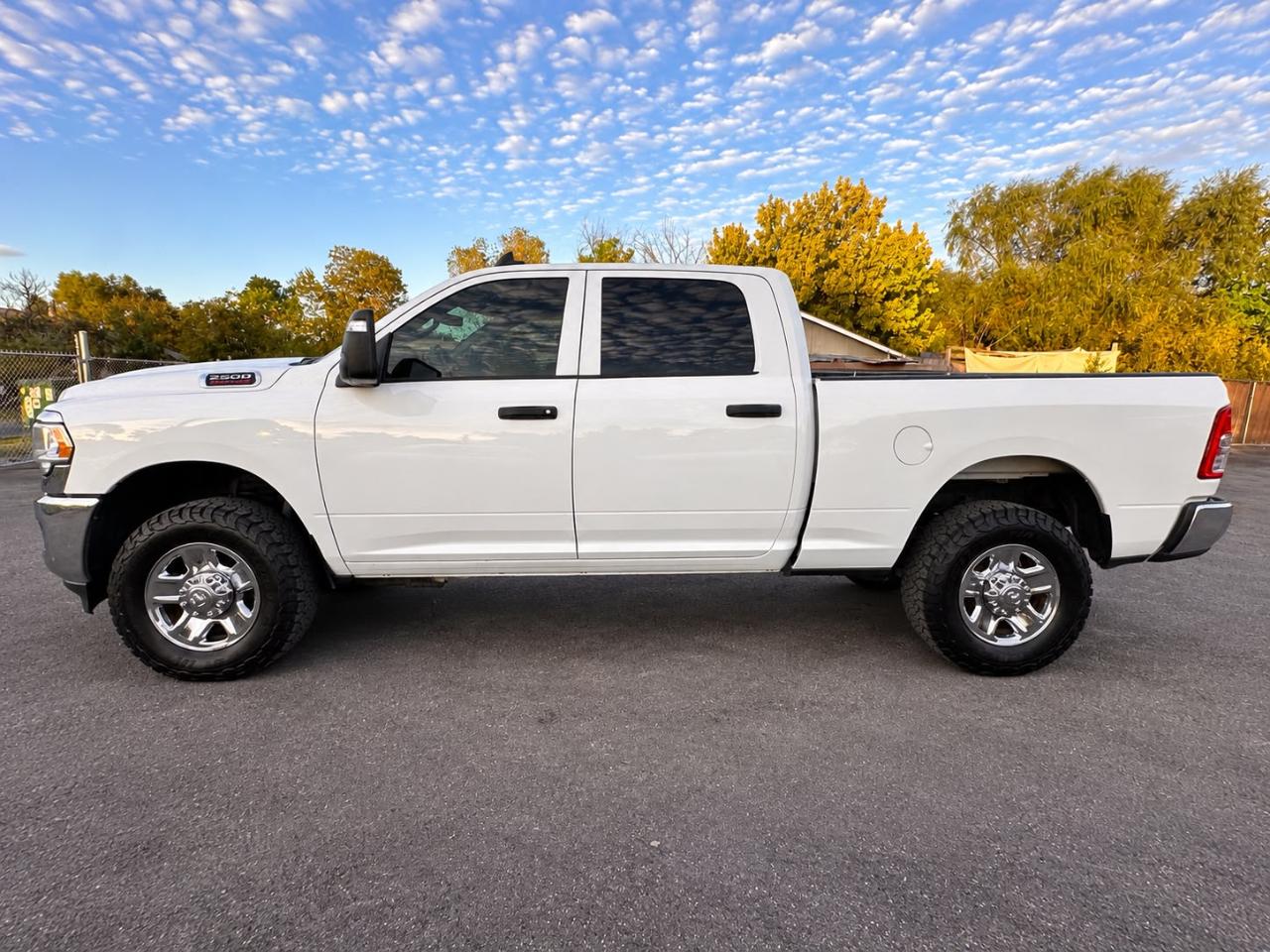 RAM 2500 Tradesman Crew Cab SWB 4WD 2023
