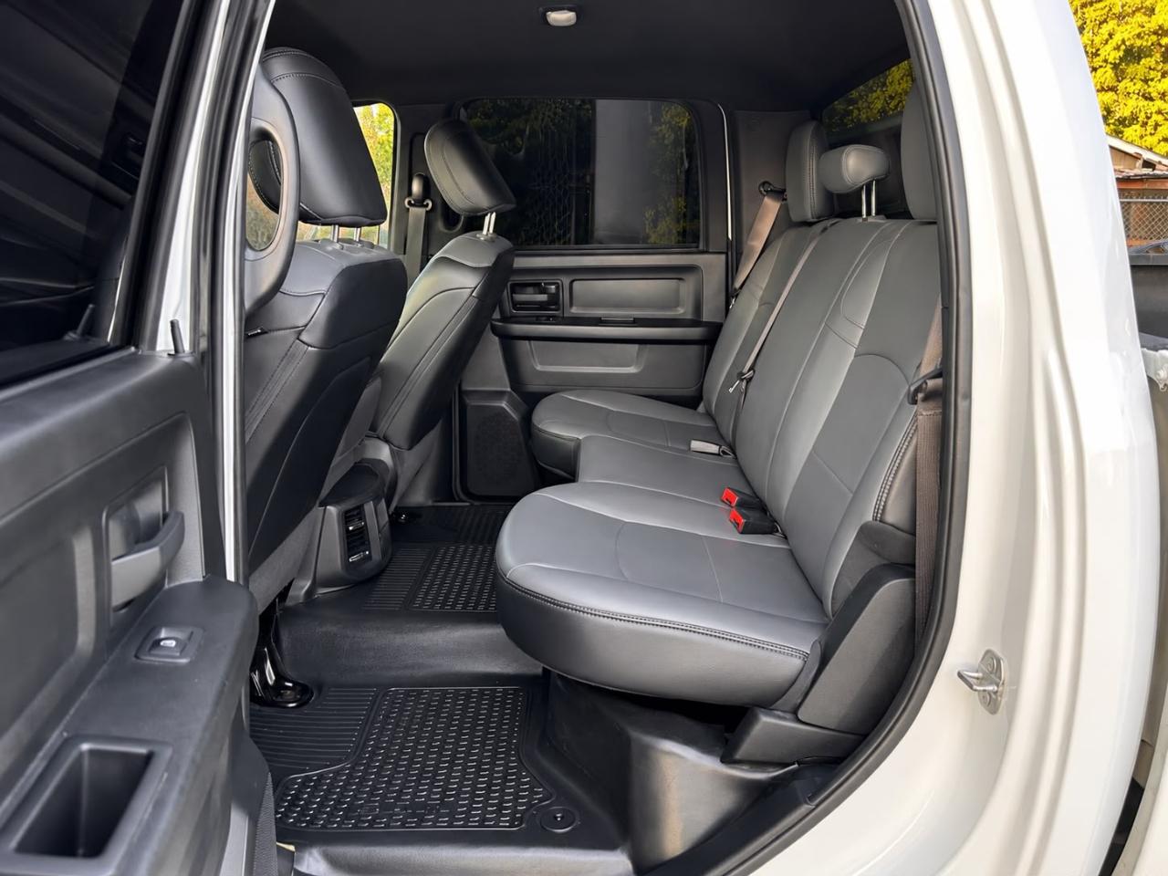 RAM 2500 Tradesman Crew Cab SWB 4WD 2023