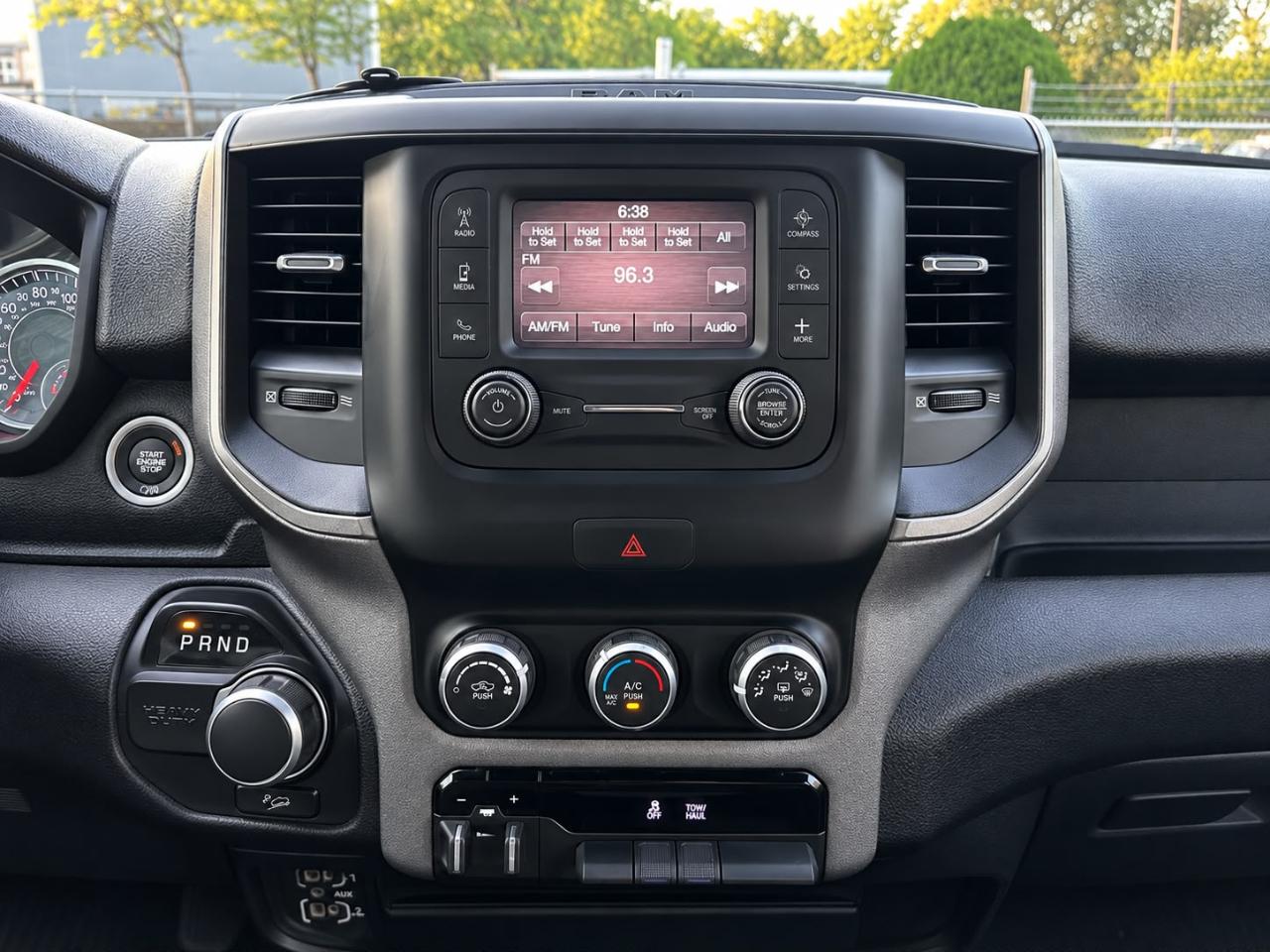 RAM 2500 Tradesman Crew Cab SWB 4WD 2023