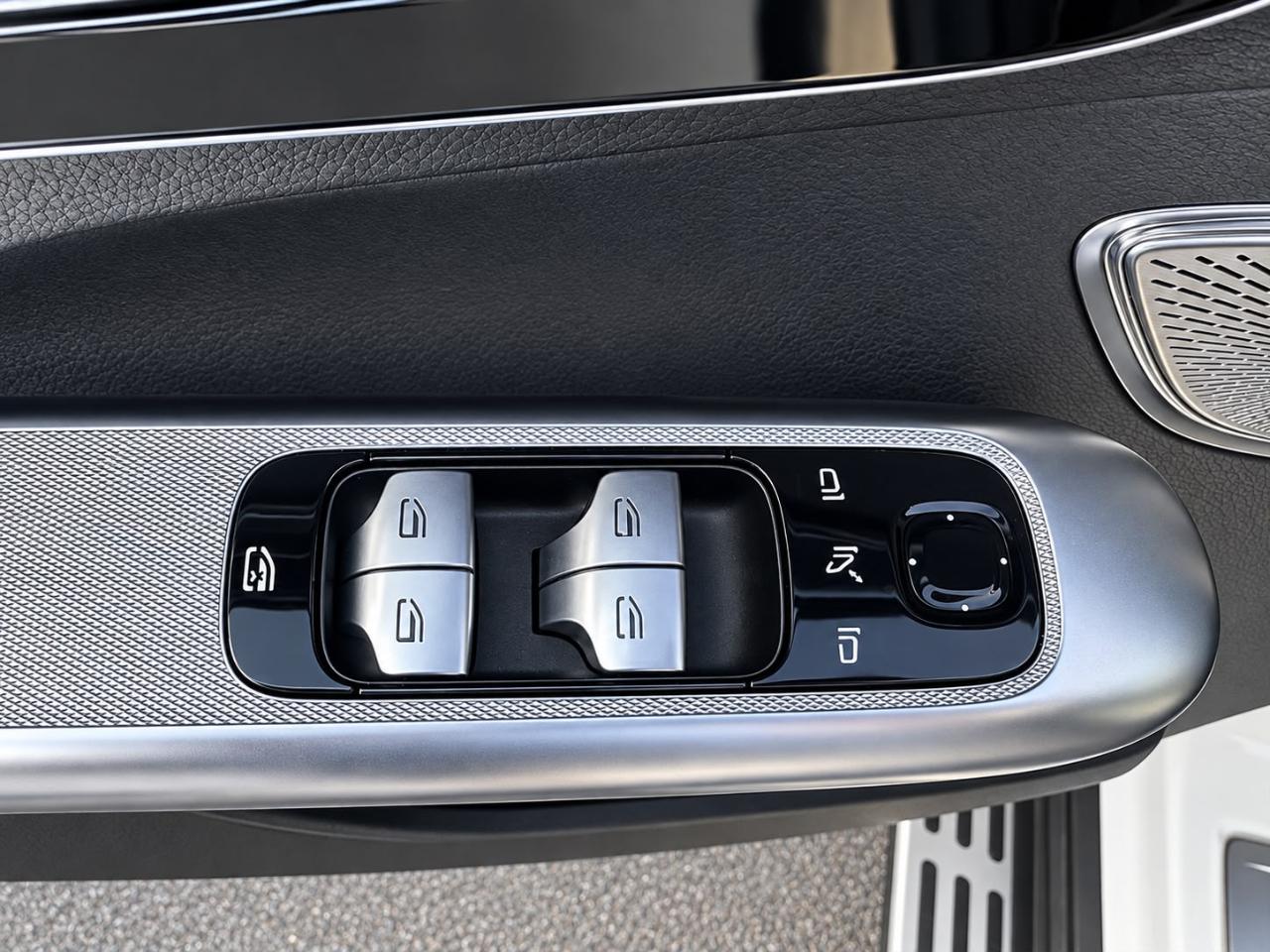 Mercedes-Benz EQE 350+ 2023