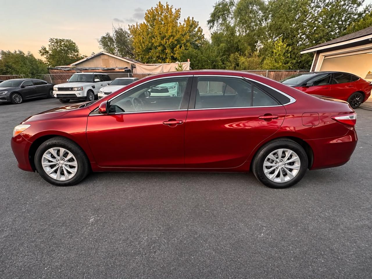 Toyota Camry SE 2017