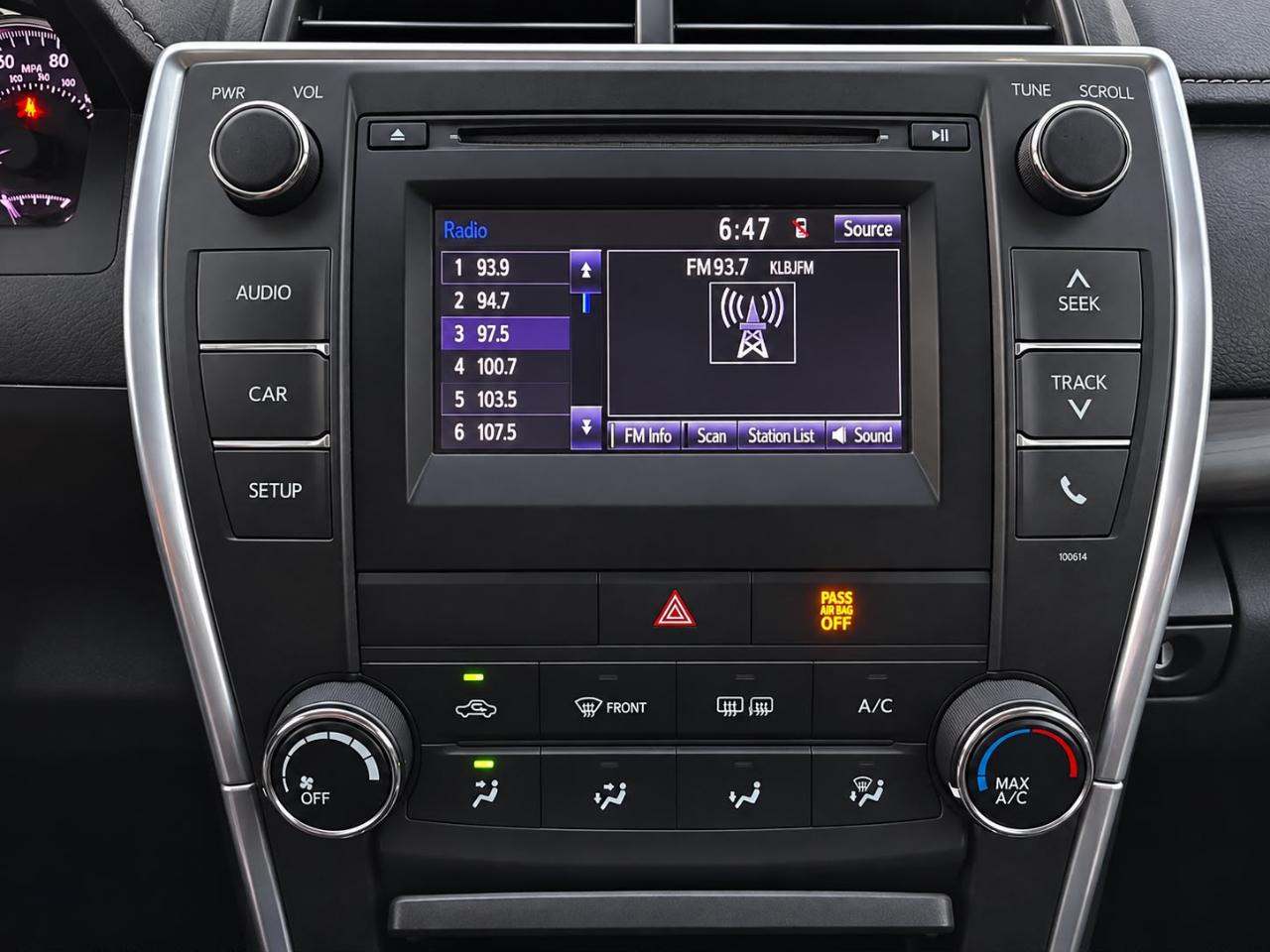 Toyota Camry SE 2017