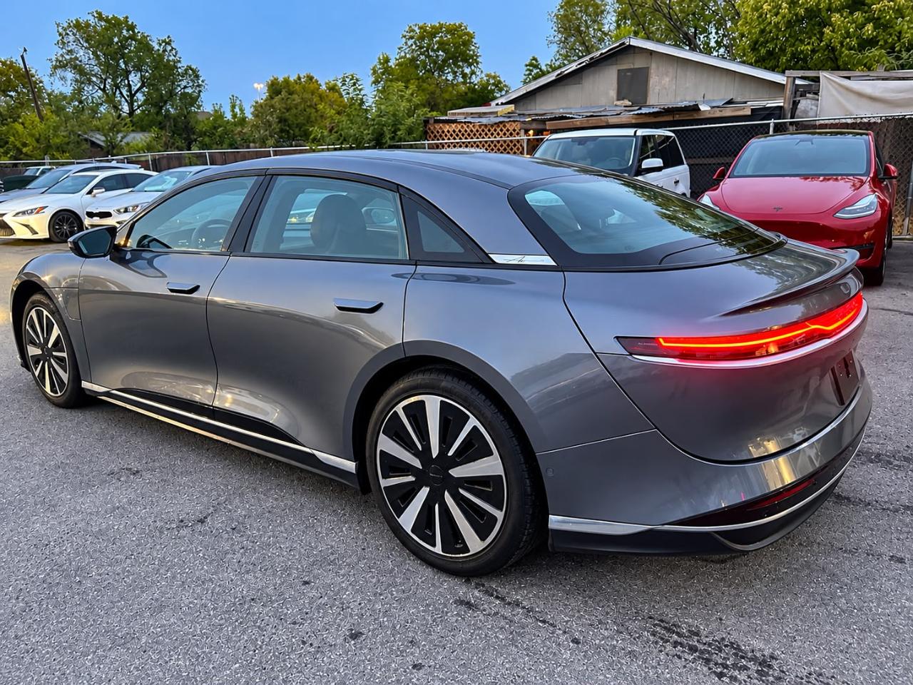 Lucid Air Pure 2024