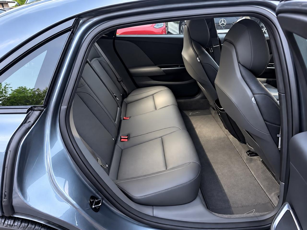 Lucid Air Pure 2024