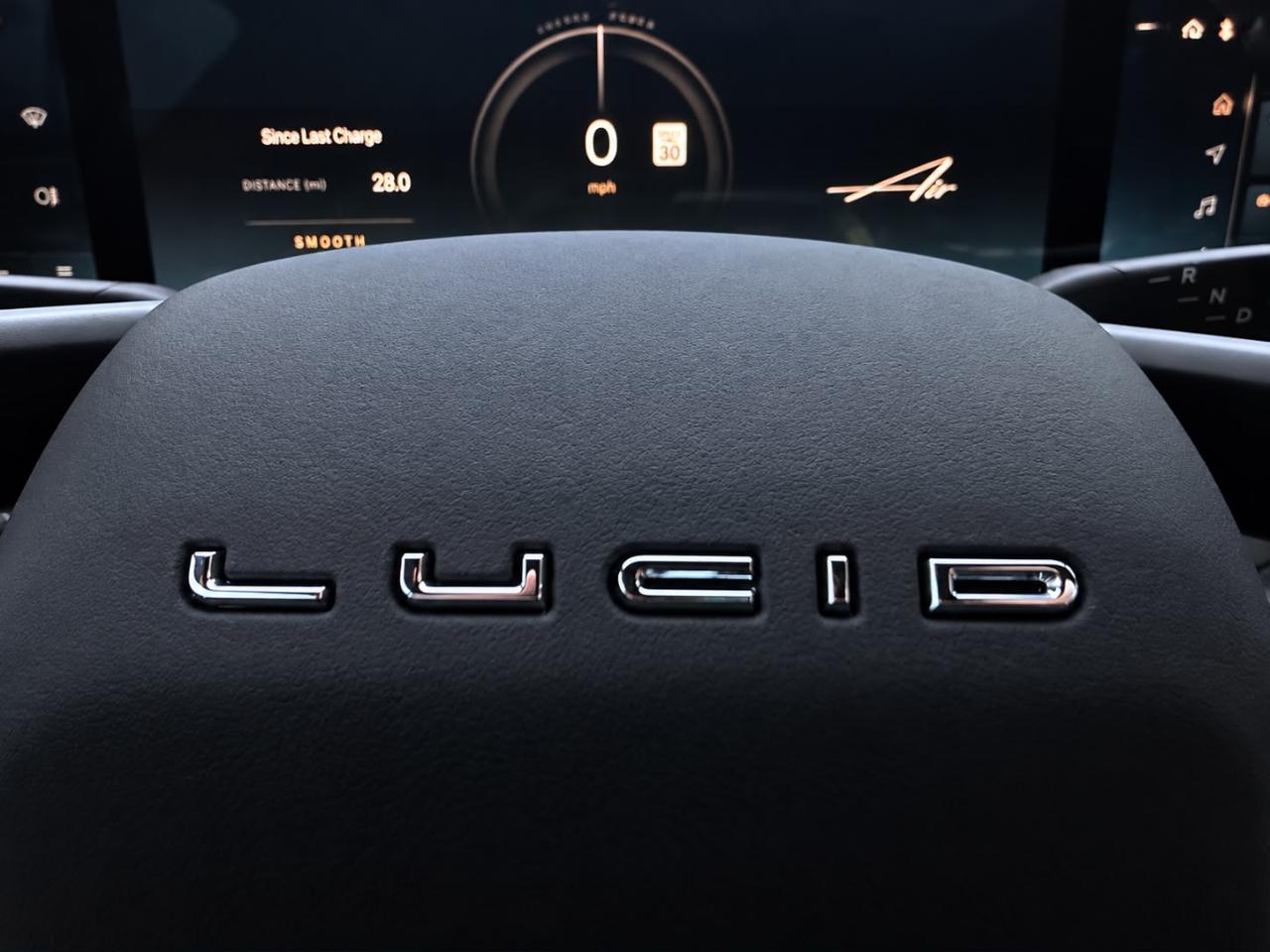 Lucid Air Pure 2024