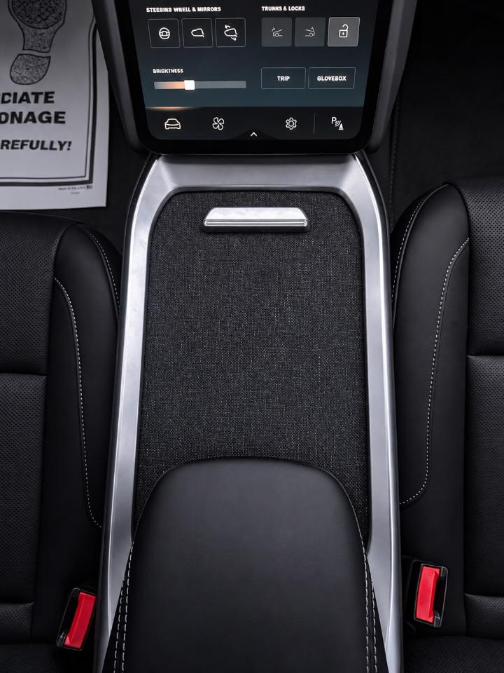 Lucid Air Pure 2024