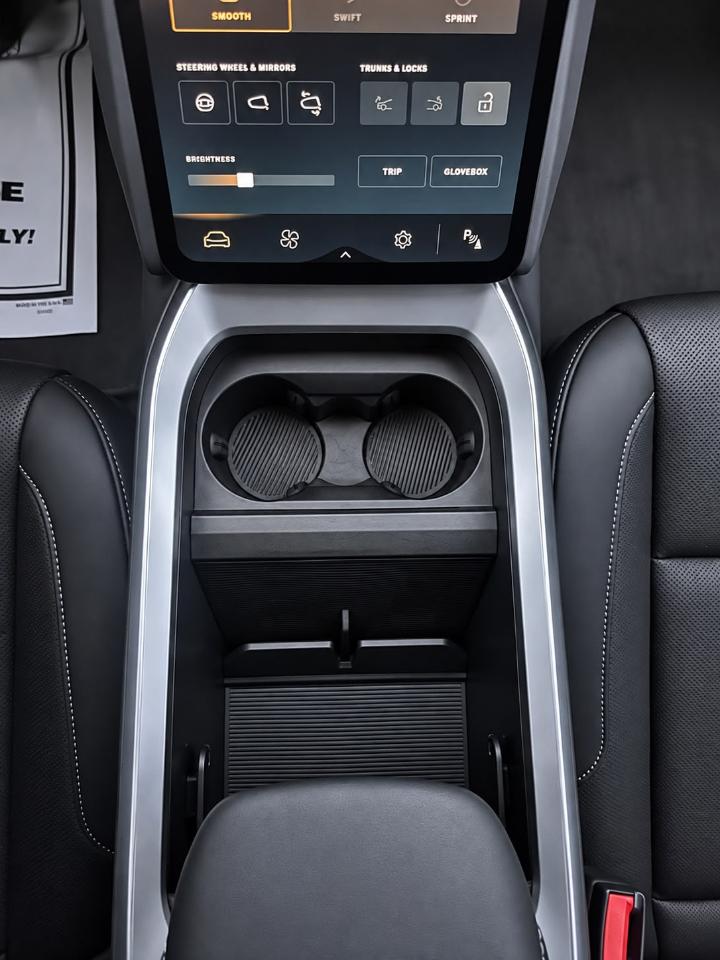 Lucid Air Pure 2024