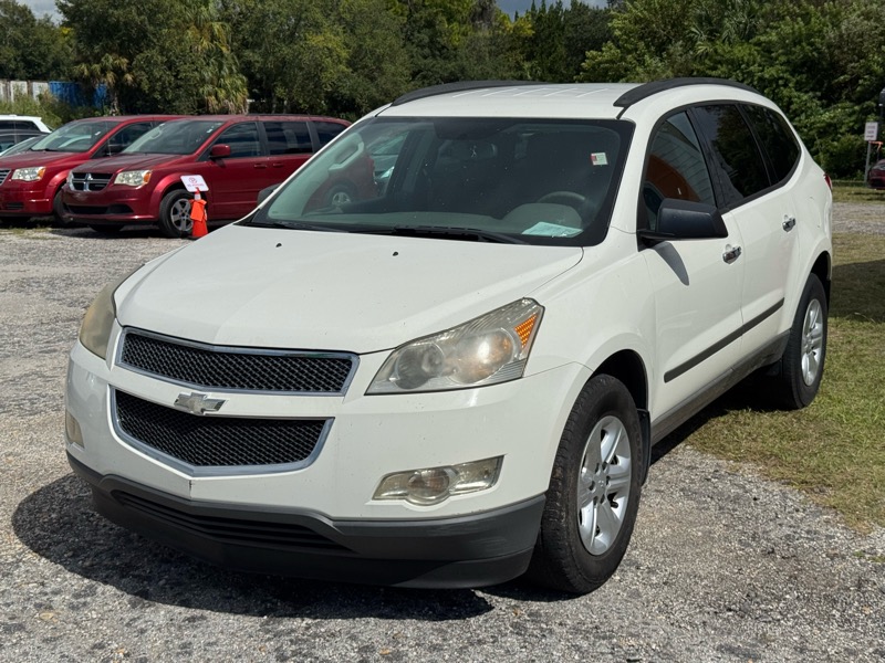 2011 Chevrolet Traverse LS FWD w/PDC