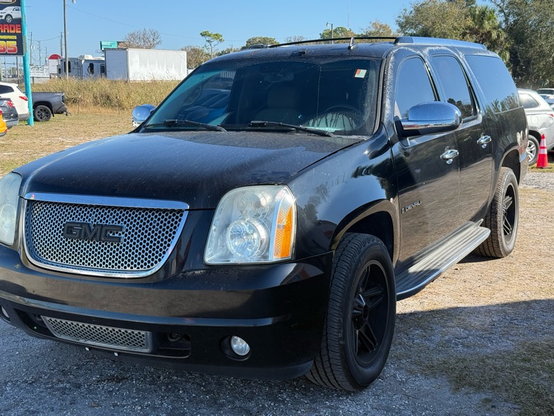 2007 GMC Yukon XL Denali's photo