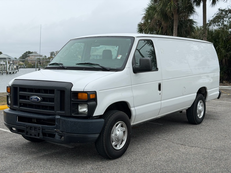 2014 Ford E-Series Econoline Van Commercial's photo