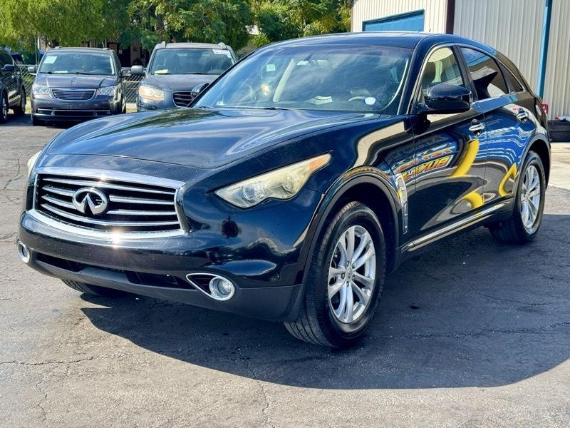2016 Infiniti QX70 Base