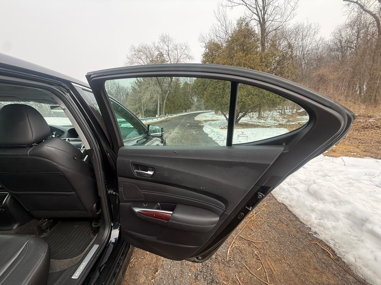 Acura TLX 9-Spd AT w/Technology Package 2015