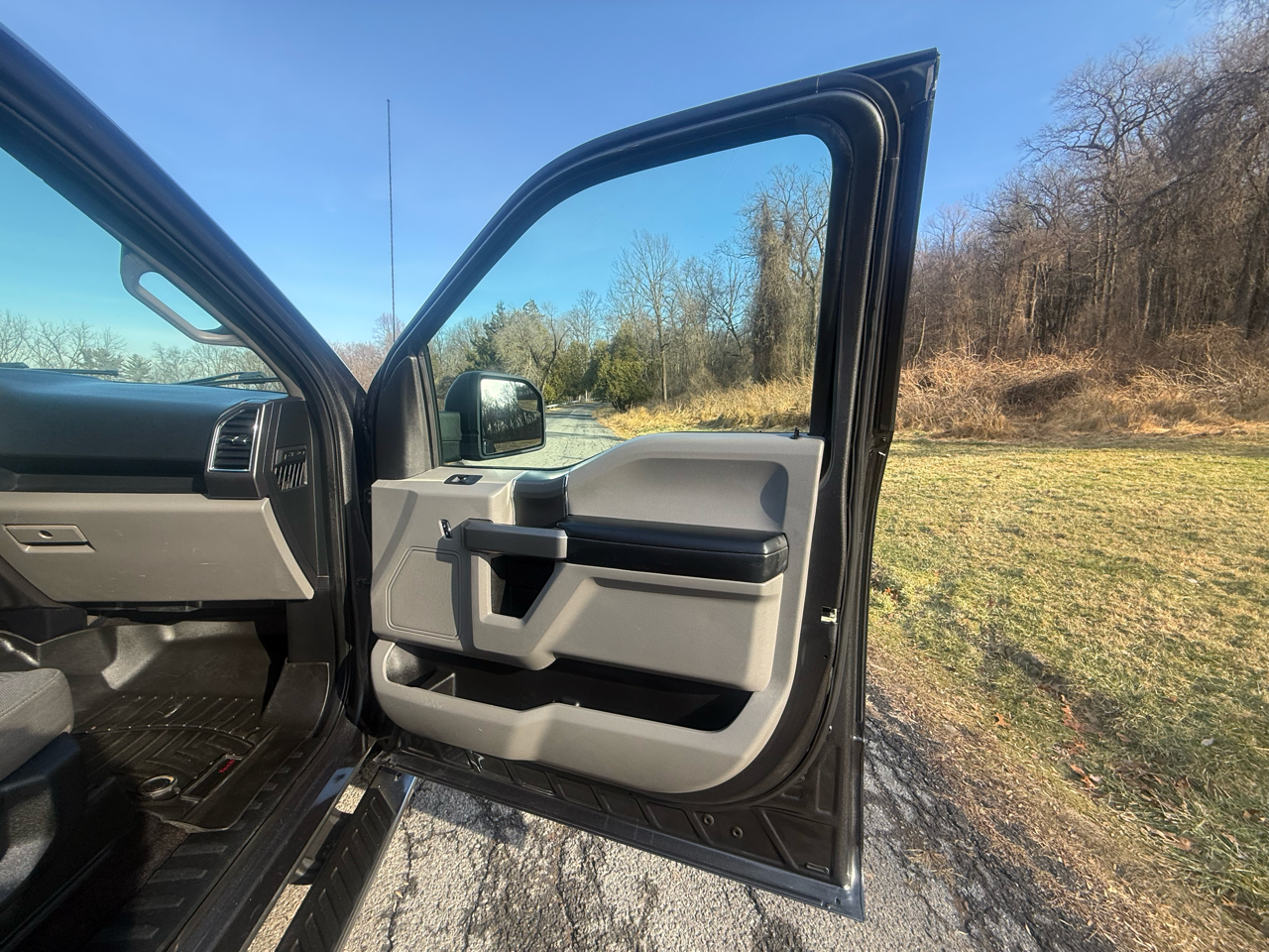 Ford F-150 Lariat SuperCrew 5.5-ft. Bed 4WD 2016