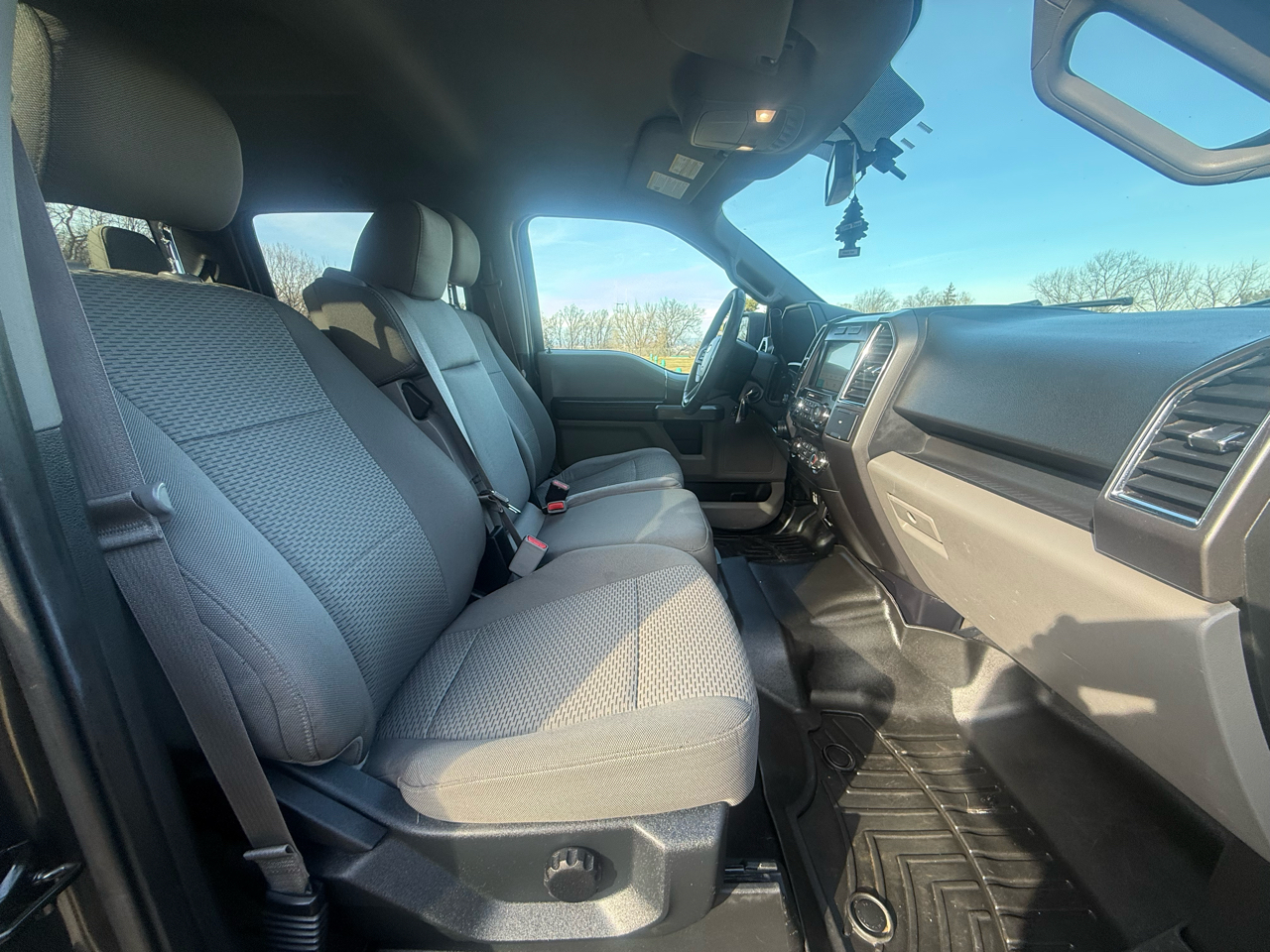 Ford F-150 Lariat SuperCrew 5.5-ft. Bed 4WD 2016