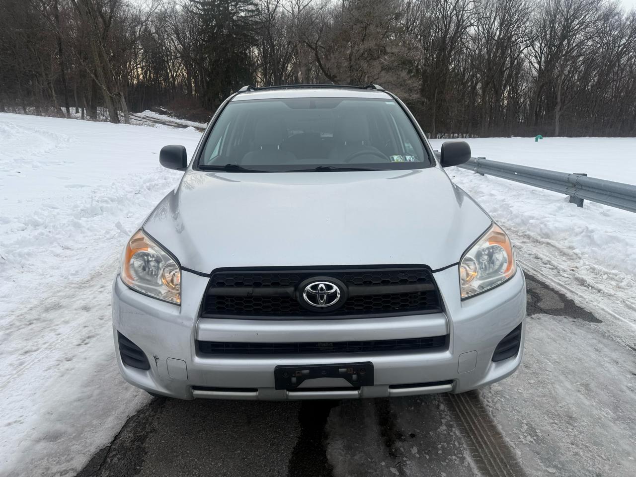 Toyota RAV4 Base I4 2WD 2012