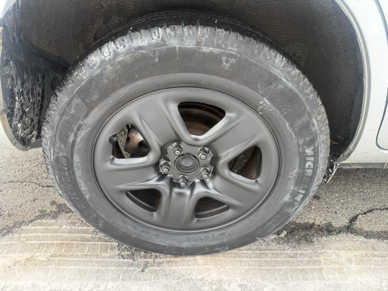 Toyota RAV4 Base I4 2WD 2012