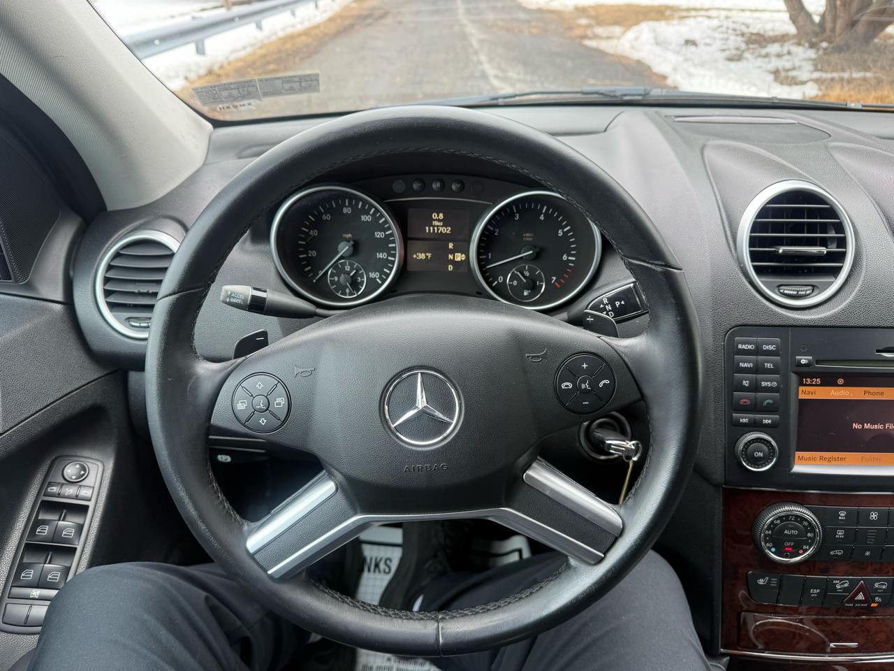 Mercedes-Benz M-Class ML350 4MATIC 2011