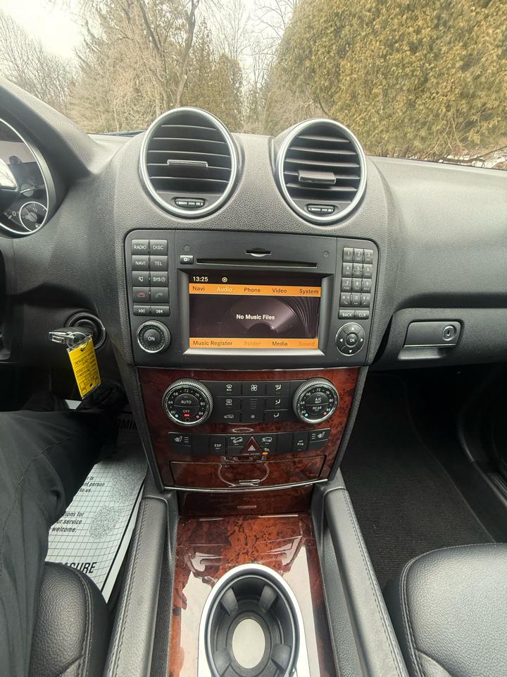 Mercedes-Benz M-Class ML350 4MATIC 2011