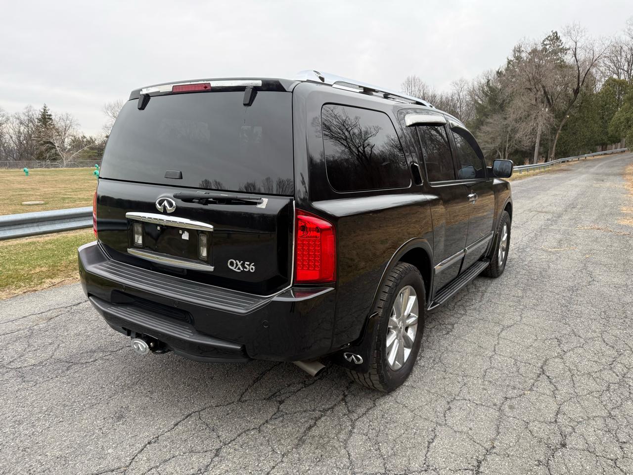 Infiniti QX56 AWD 2010