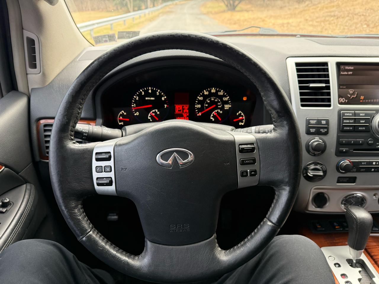 Infiniti QX56 AWD 2010