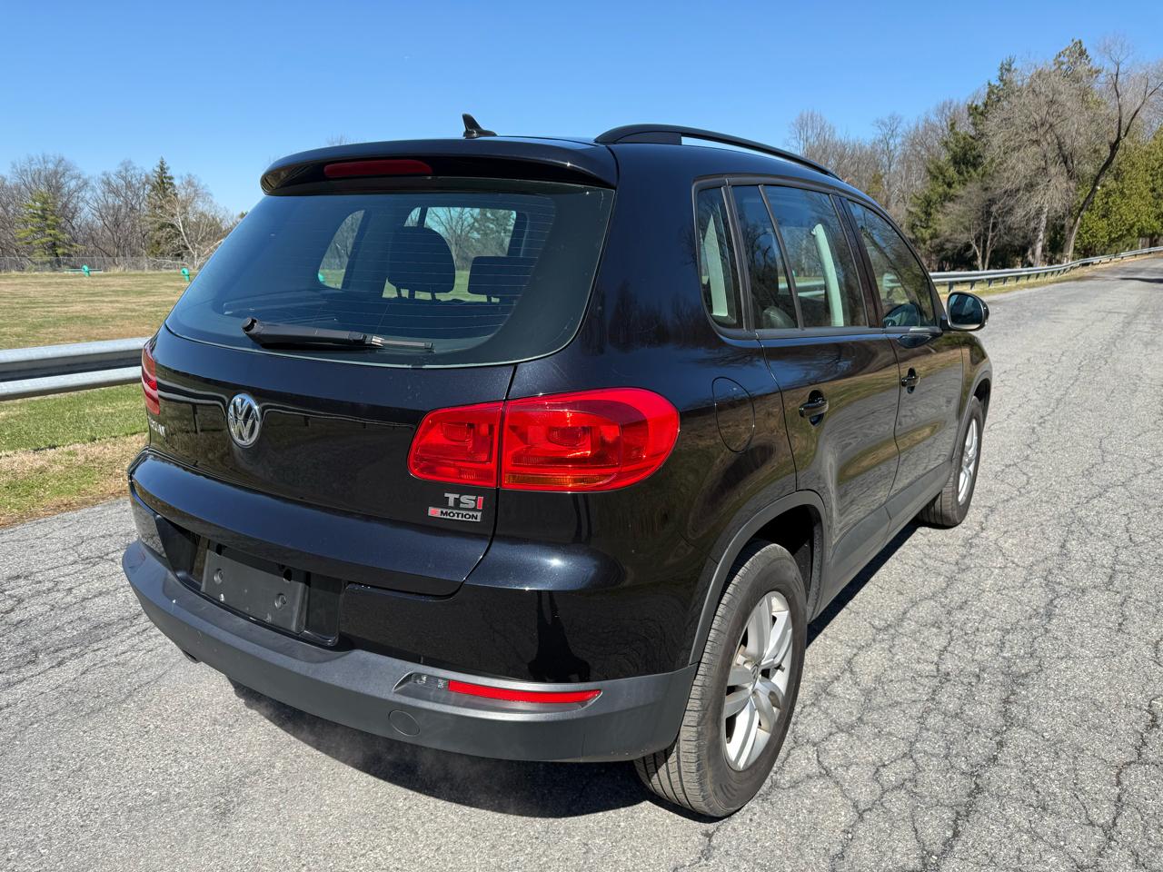 Volkswagen Tiguan S 4Motion 2017