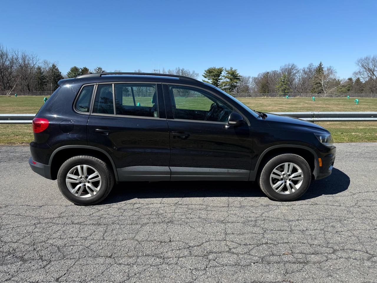 Volkswagen Tiguan S 4Motion 2017