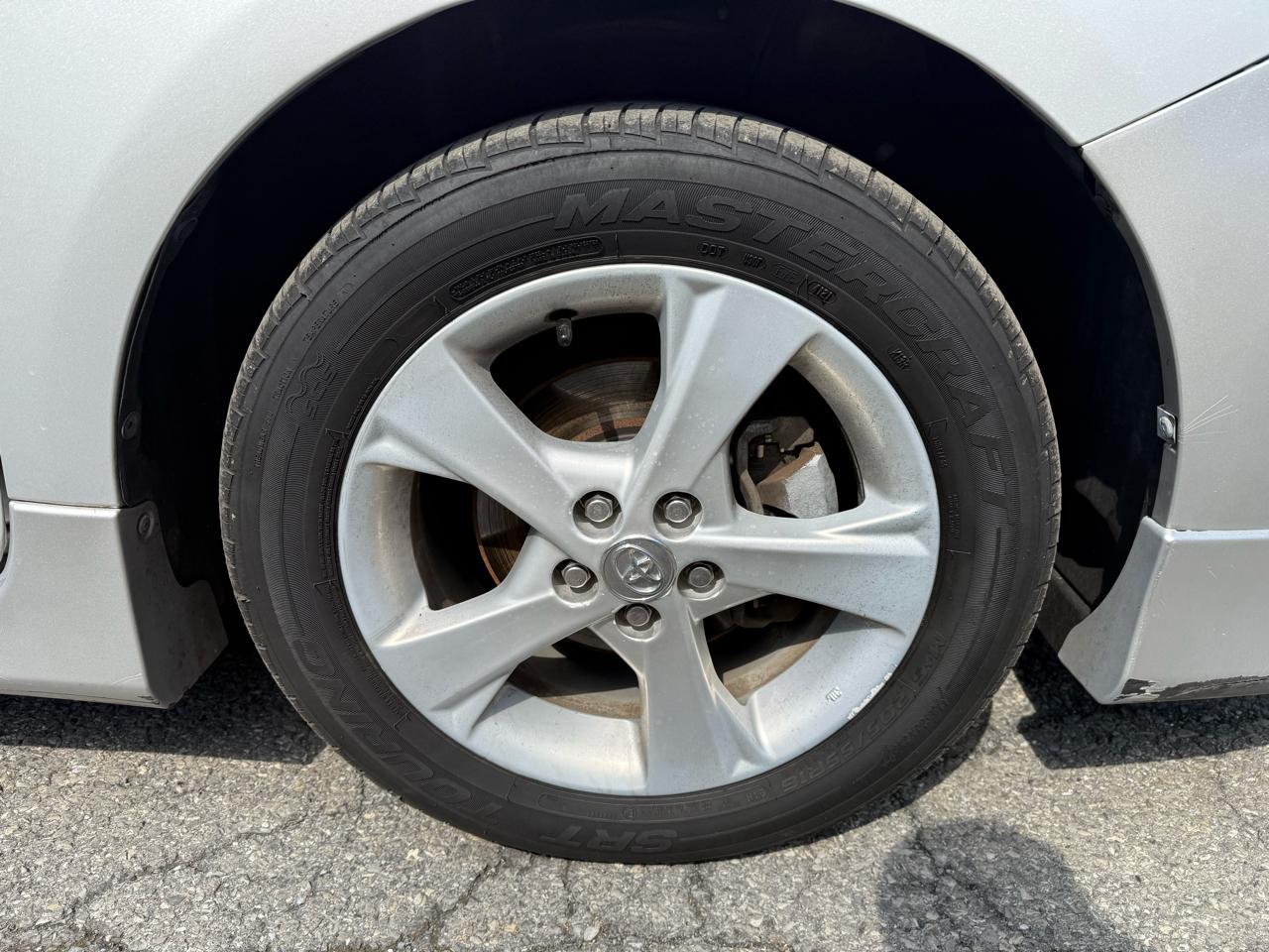 Toyota Corolla S 5-Speed MT 2013