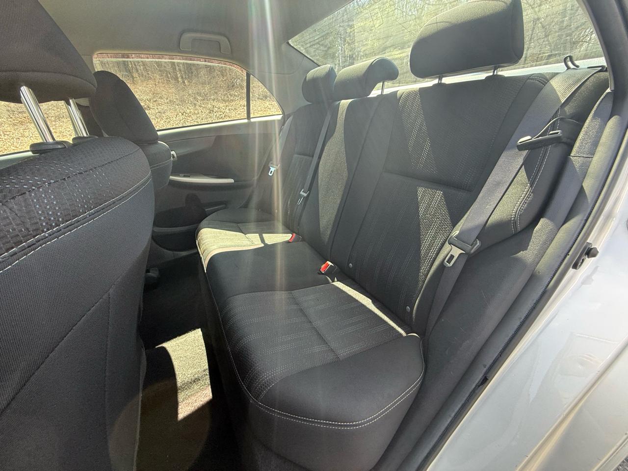 Toyota Corolla S 5-Speed MT 2013