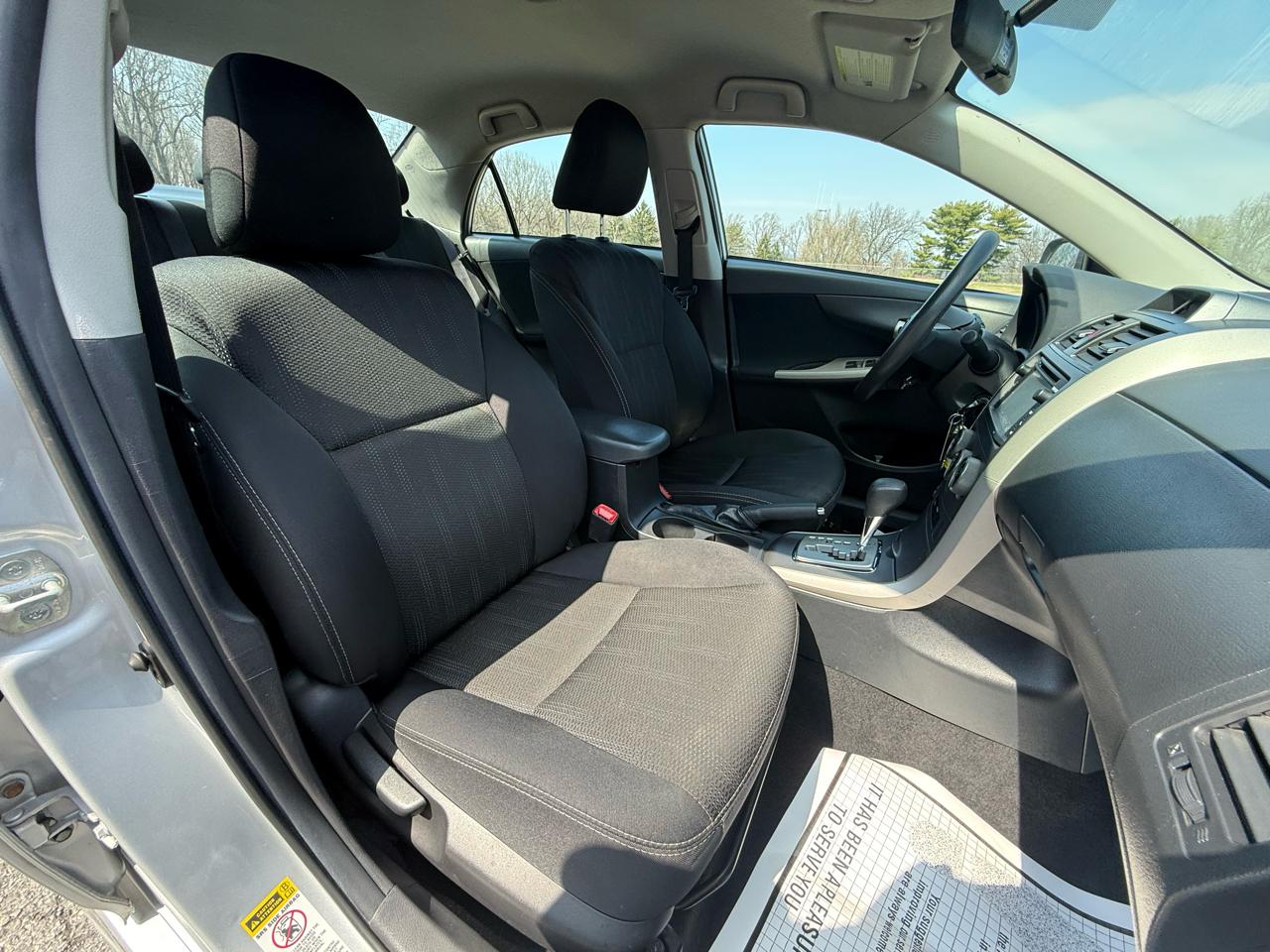 Toyota Corolla S 5-Speed MT 2013