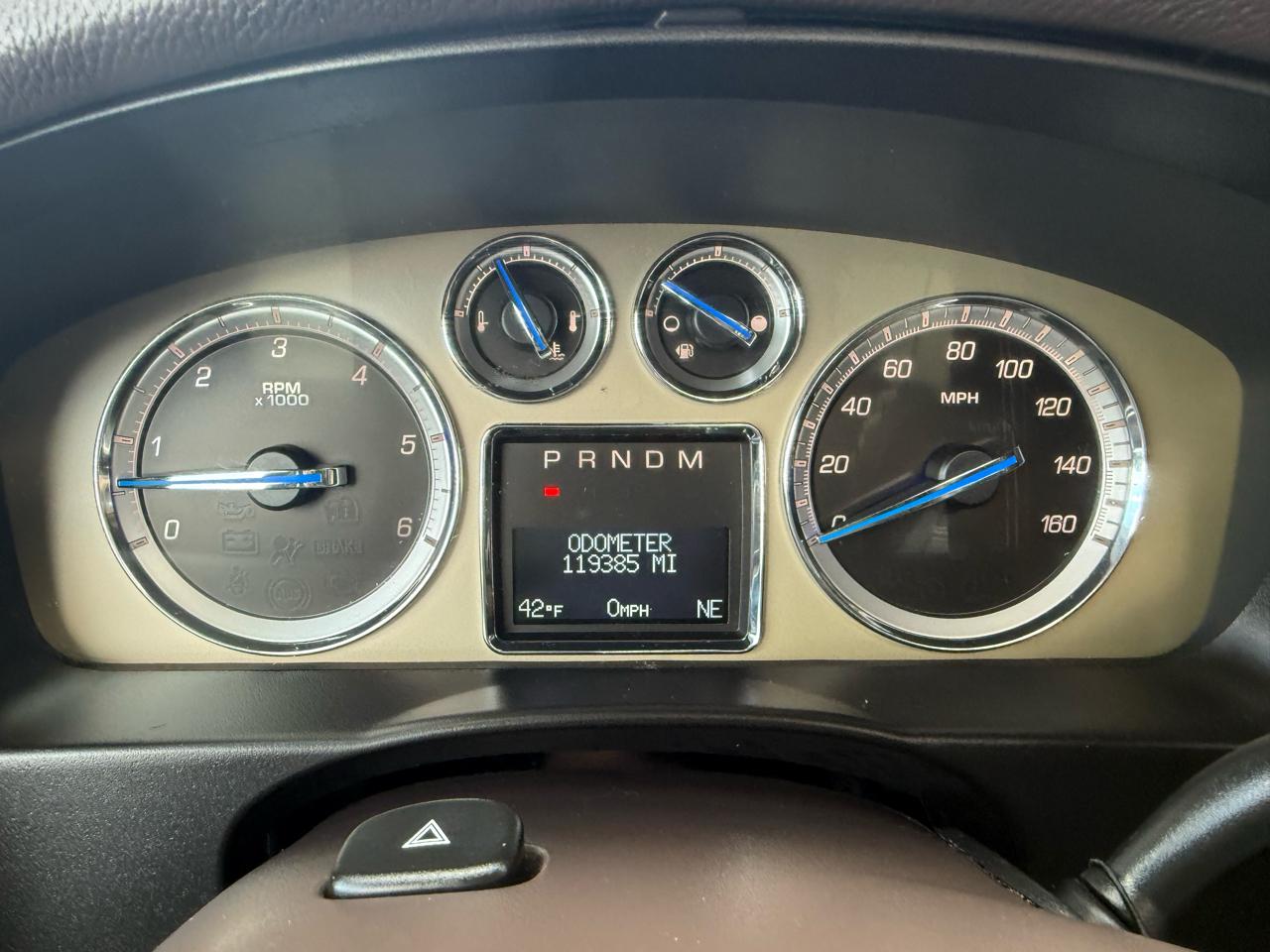 Cadillac Escalade ESV AWD Platinum 2011