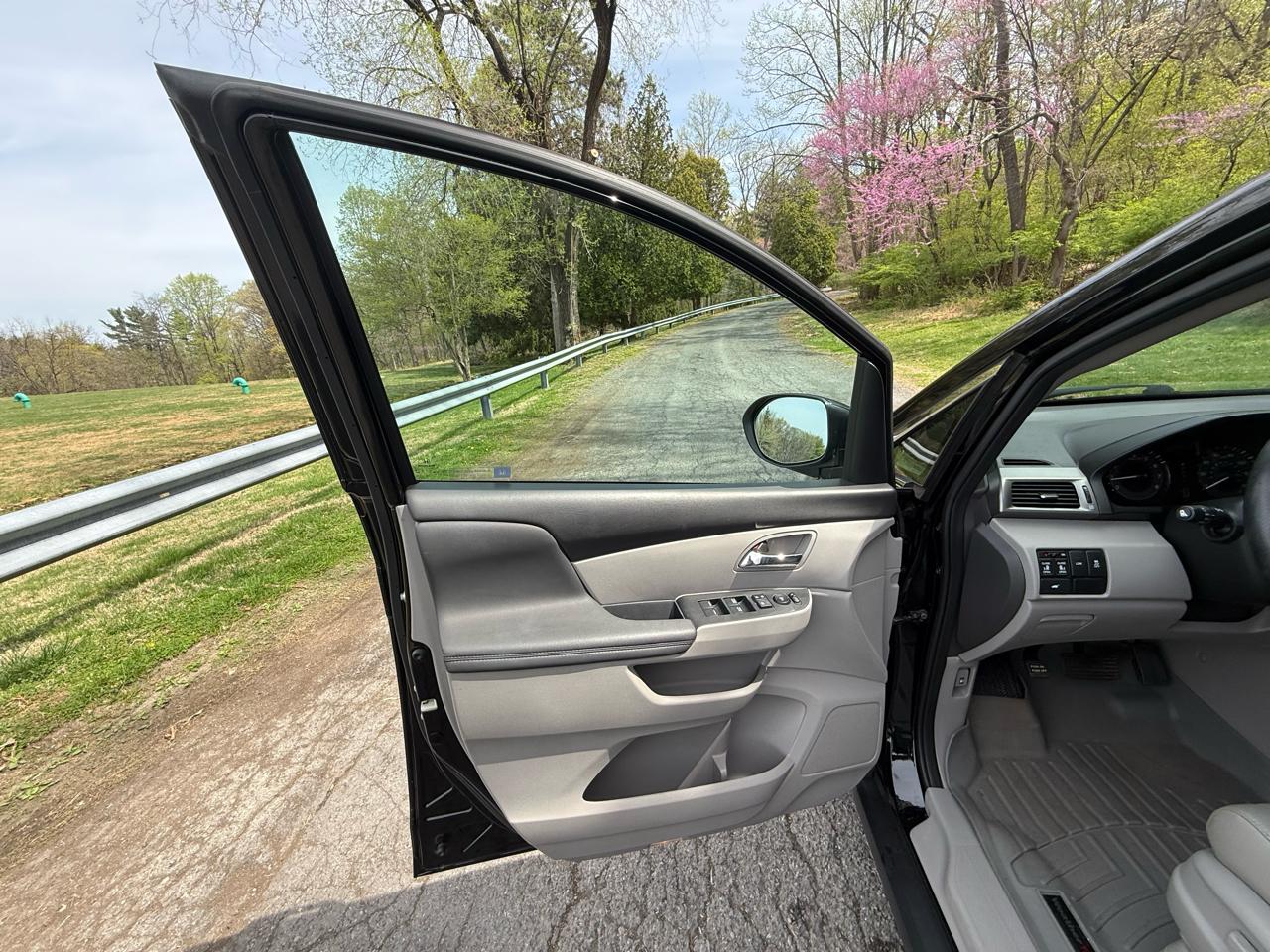 Honda Odyssey 5dr EX-L w/Navigation/Leather 2017