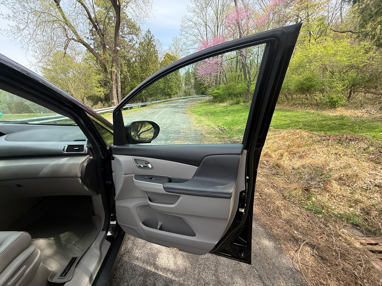 Honda Odyssey 5dr EX-L w/Navigation/Leather 2017