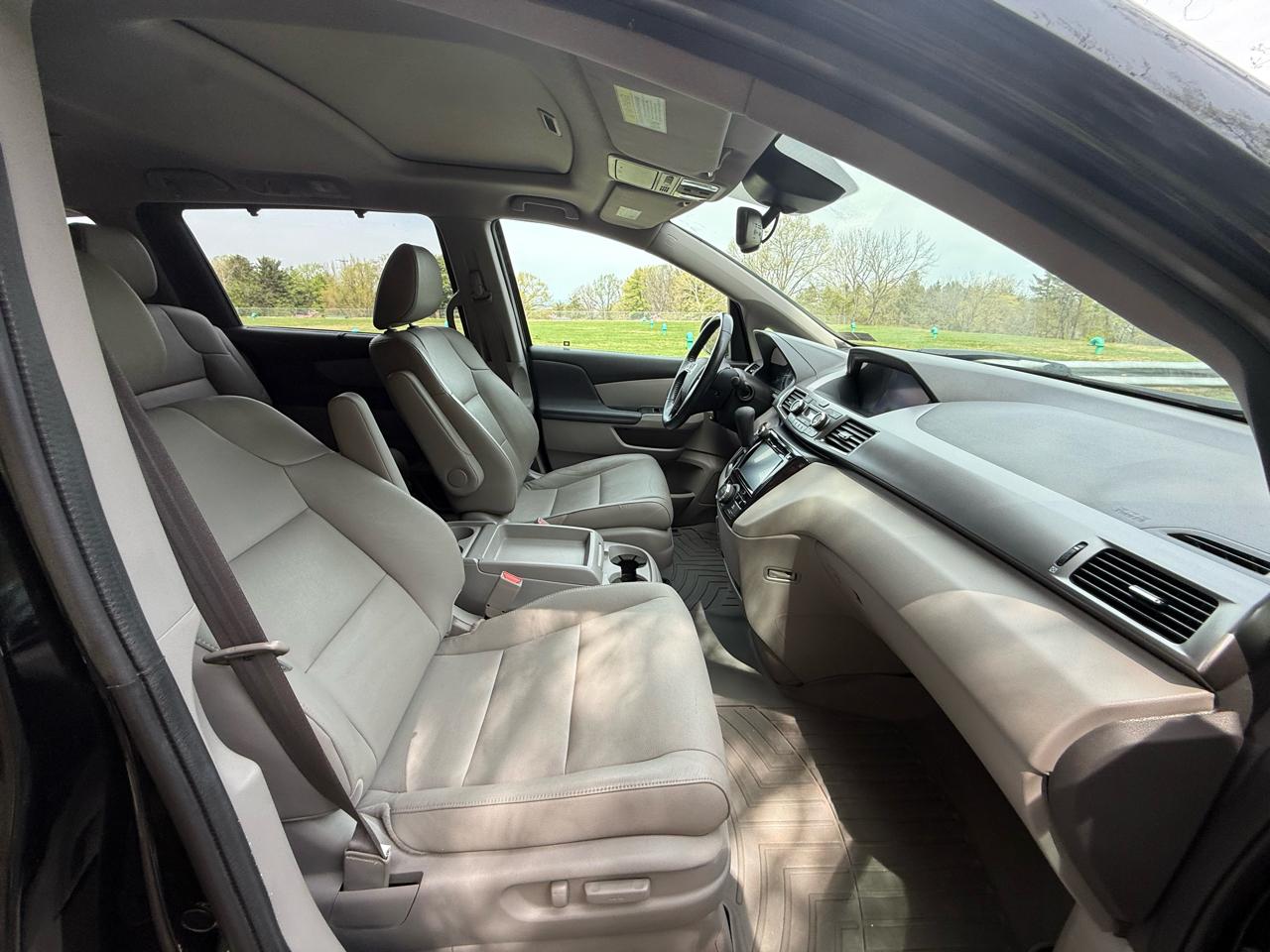 Honda Odyssey 5dr EX-L w/Navigation/Leather 2017