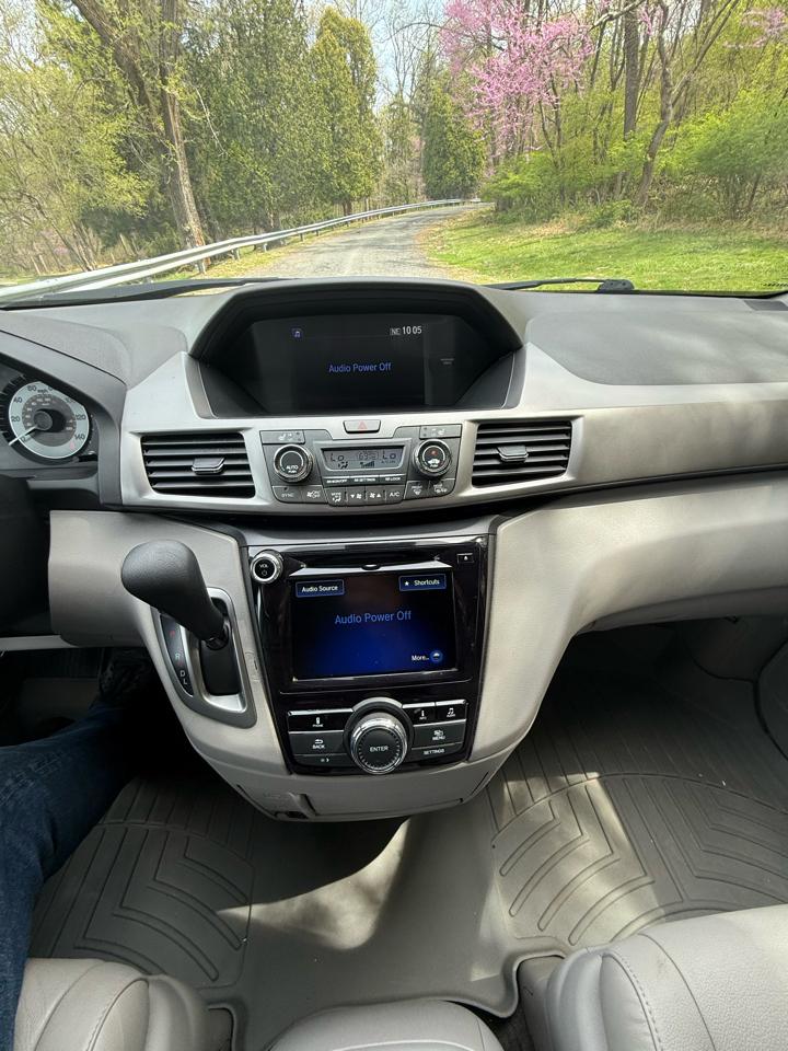 Honda Odyssey 5dr EX-L w/Navigation/Leather 2017