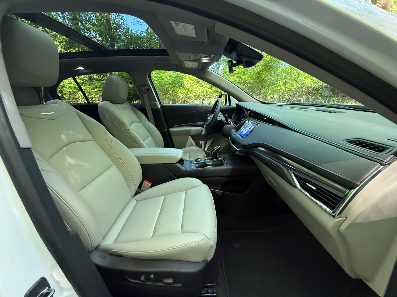 Cadillac XT4 Luxury AWD 2023