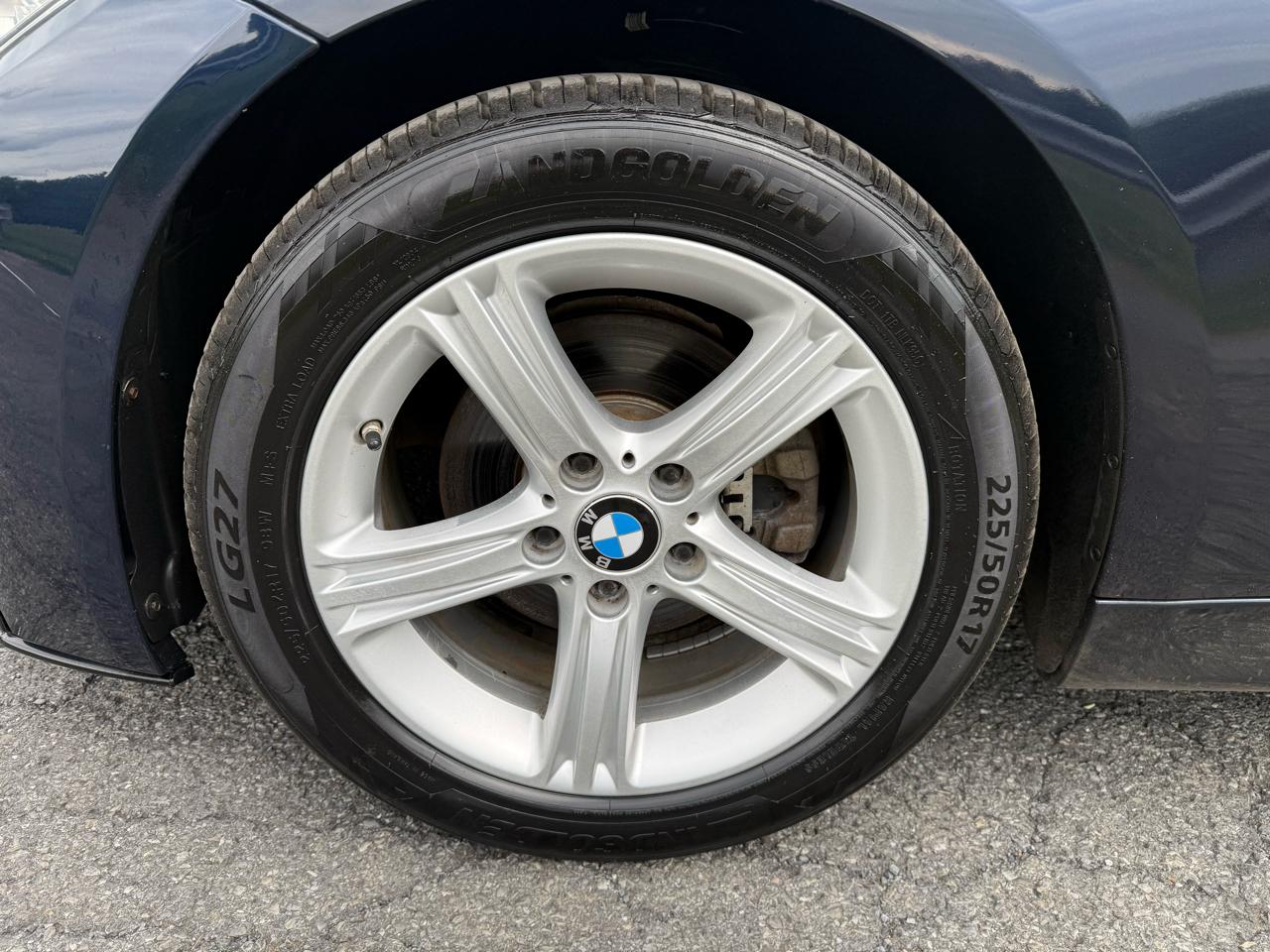 BMW 3-Series 328i Sedan 2015