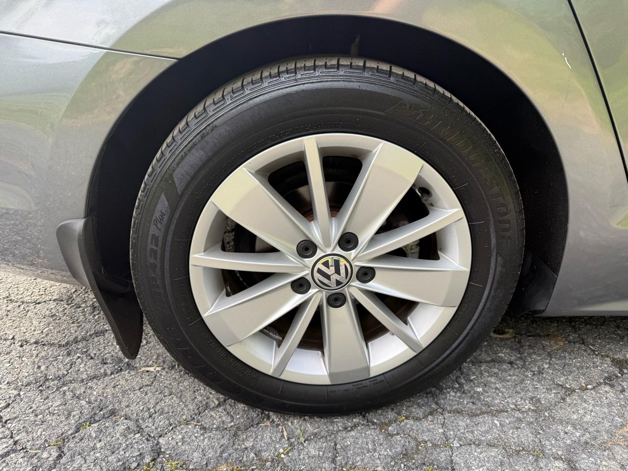 Volkswagen Jetta SE 6A 2016