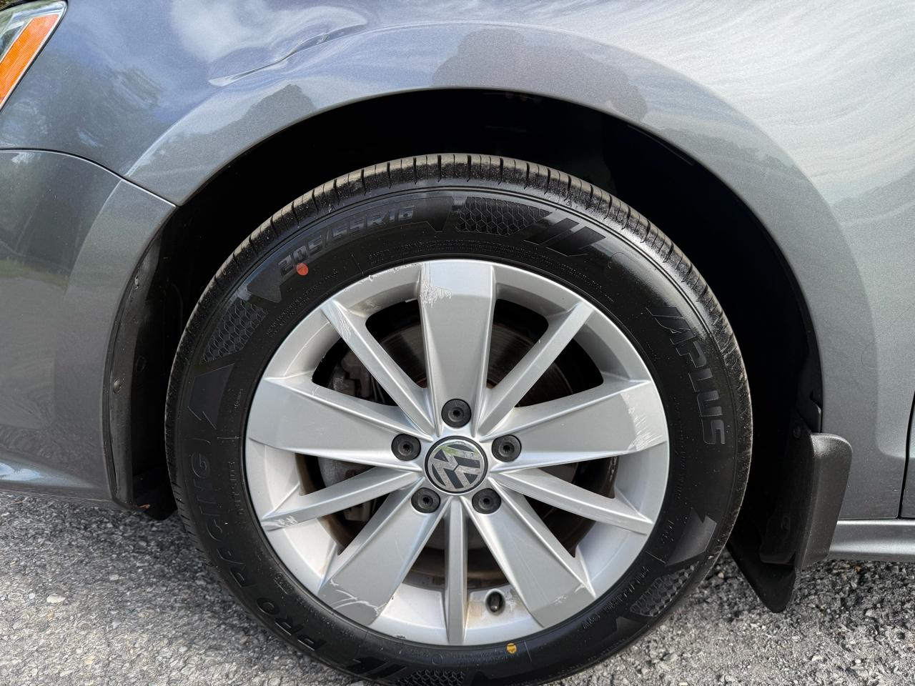 Volkswagen Jetta SE 6A 2016