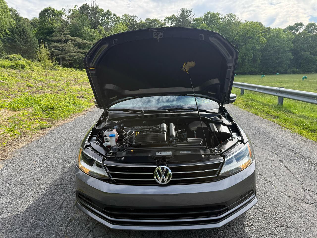 Volkswagen Jetta SE 6A 2016