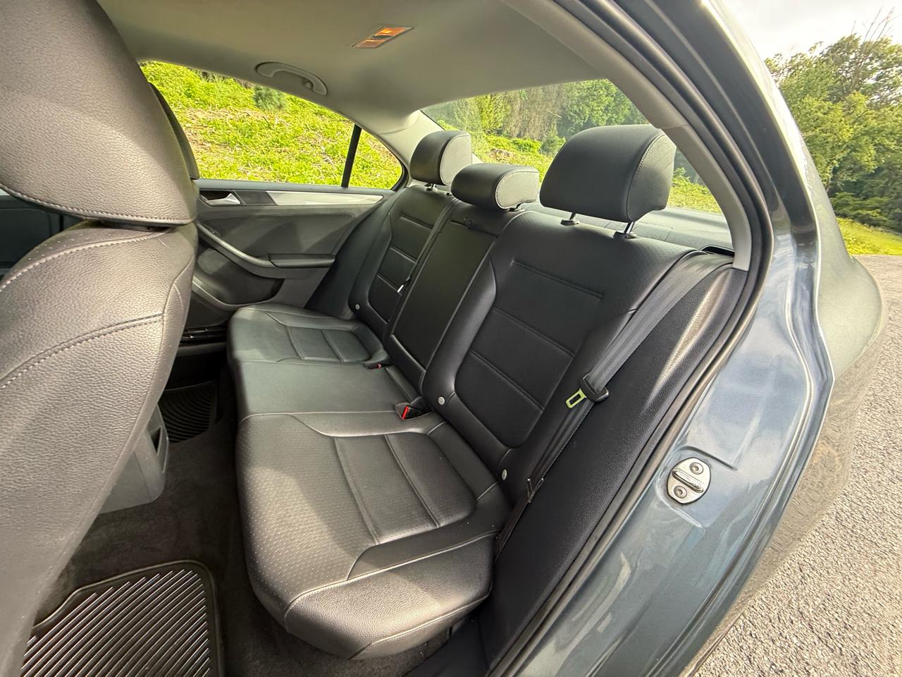 Volkswagen Jetta SE 6A 2016