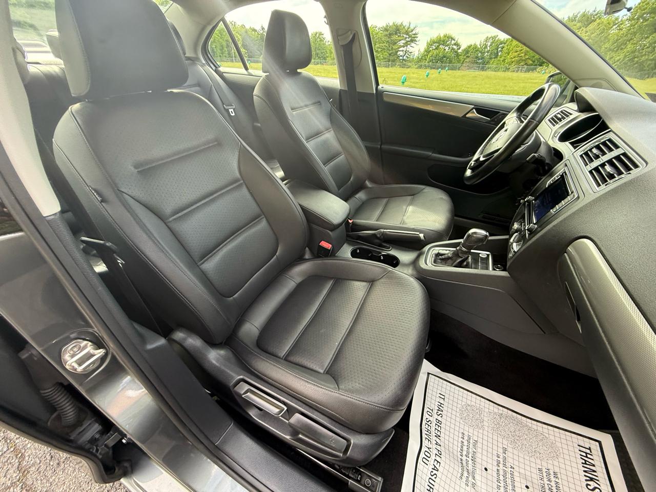Volkswagen Jetta SE 6A 2016